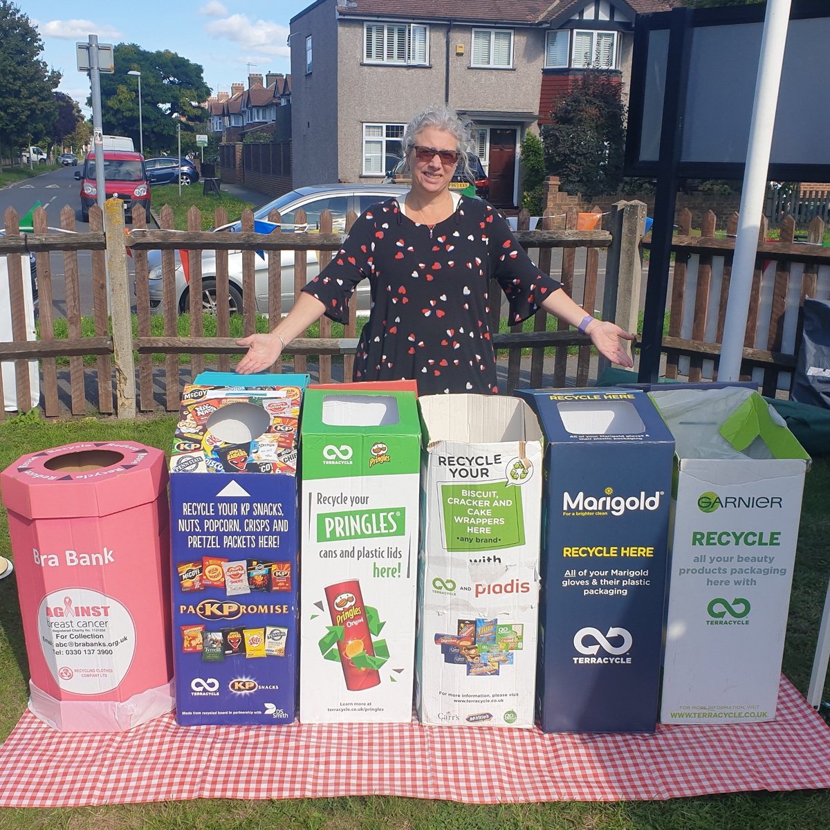 SunrayRecycle's tweet image. Sun 25th Sep, Market Sq
Bring your hard to recycle plastics.
Bring 👓🕶
@coopuk will be with us to help answer questions on their soft plastic recycling &amp;amp; the benefits to local communities signing up to their membership scheme
Plus visit our  friends @uk_davek
&amp;amp; @beyondblocksuk