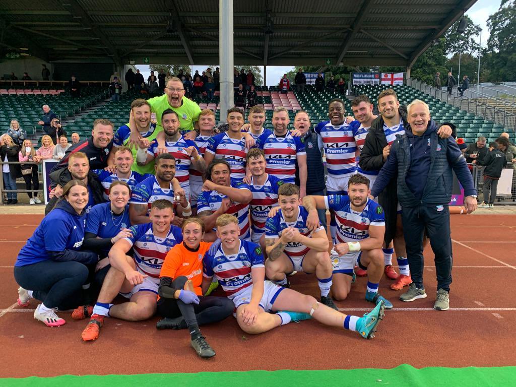 RochdaleHornets's tweet photo. This team 🙌

#ThisIsRochdale 🐝 https://t.co/jAM0V9hLwU