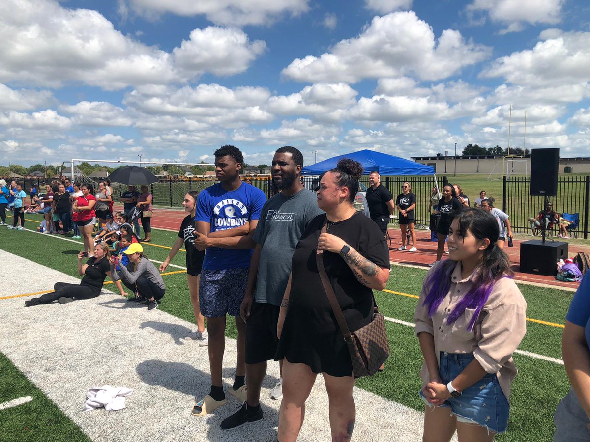 disdactivities's tweet photo. Our parents are out and ready to support their elementary cheerleaders at our first ever elementary cheer camp showcase. We are so proud of the hard work our youngest cheerleaders put out today!
#GetInvolved #LevelUpDallasISD #DallasISDCheer #CheerCamp #Parents #Support #BestDay https://t.co/kLib3HQHTd