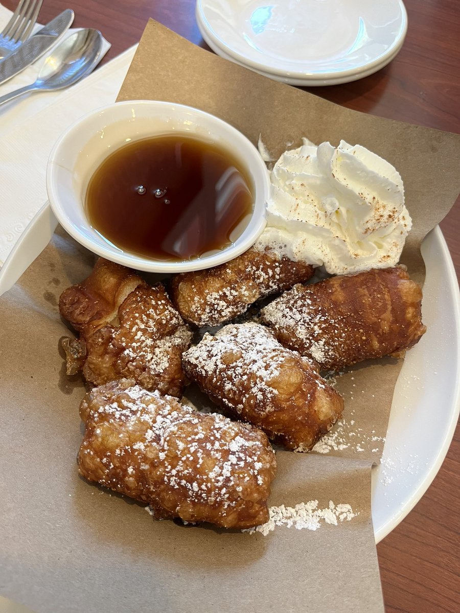 magicsfunny's tweet photo. cinnamon dough bites 🪄 so freaking good https://t.co/xzOro7BfCH