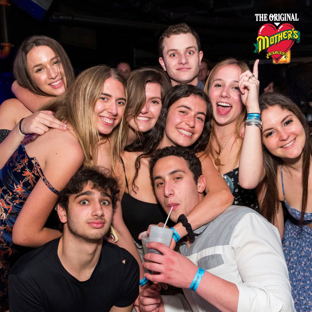 Got a big group coming in? Plan ahead and skip the line! For parties of 10 people or more, email parties@lmgchicago.com to get details on how you can skip the line!