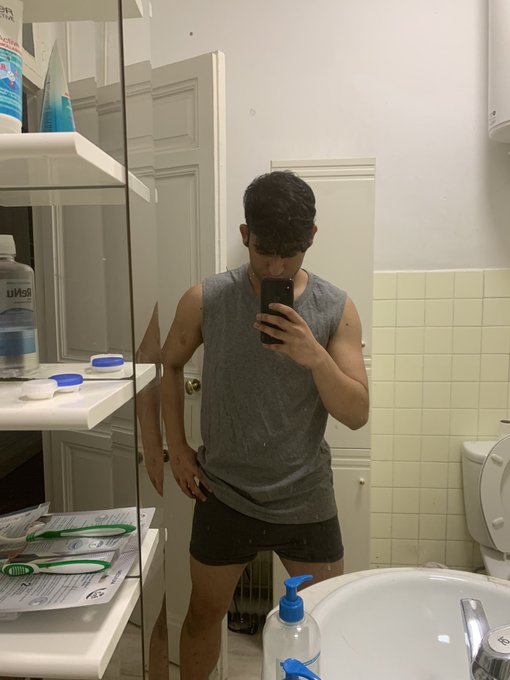 Para el gym ??? https://t.co/5aBFcLc6YJ