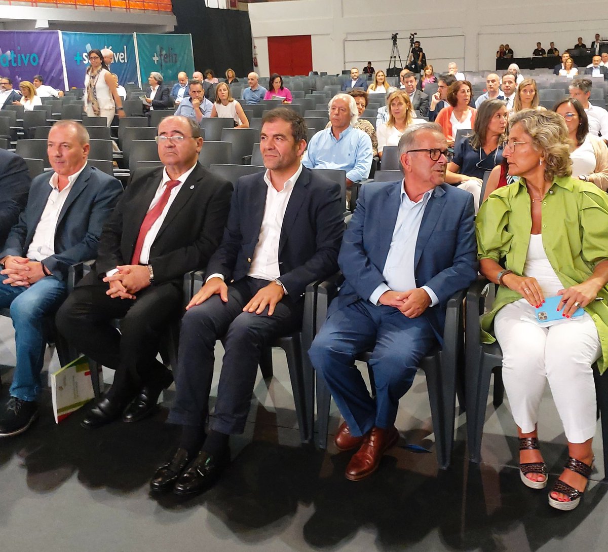 coesao_pt's tweet photo. No Encontro Nacional da @ANMP_PT em #Viseu, oportunidade de manifestar o papel relevante dos autarcas no desenvolvimento do nosso país. Continuaremos em conjunto com a #ANMP a parceria e o diálogo com o objectivo de apoiar os municípios portugueses para os desafios do futuro. https://t.co/z3HHG2rh1e