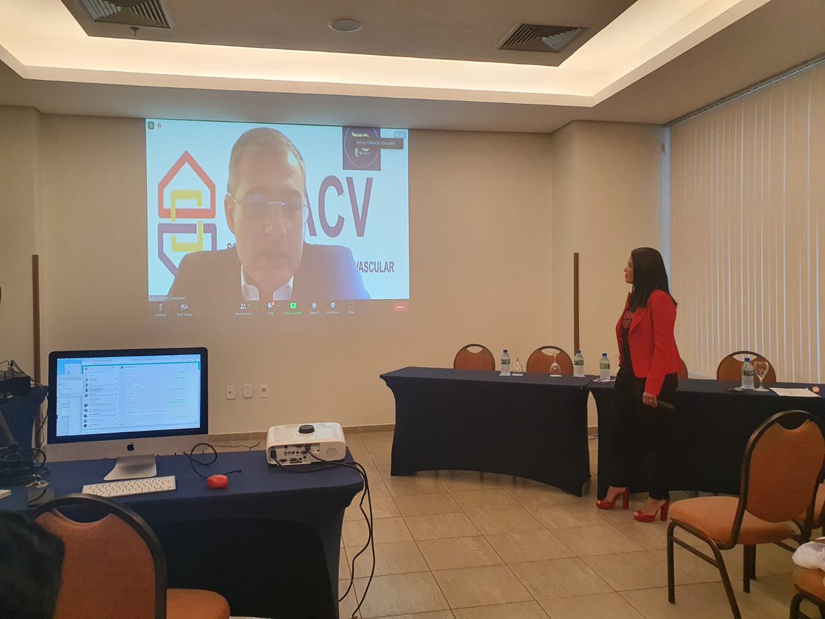 PenseAorta's tweet photo. Dia marcante para a campanha #PENSEAORTA Evento promovido pela @SBACV Bahia para aumentar conscientização sobre as doenças da aorta. Participação de pacientes, médicos e muitos interesssados, @Icarus1054 , @andrebrq , @EJoviliano ! @THINK__AORTA @ThinkAortaUS @gracemulatti https://t.co/i8aEOOuQd3
