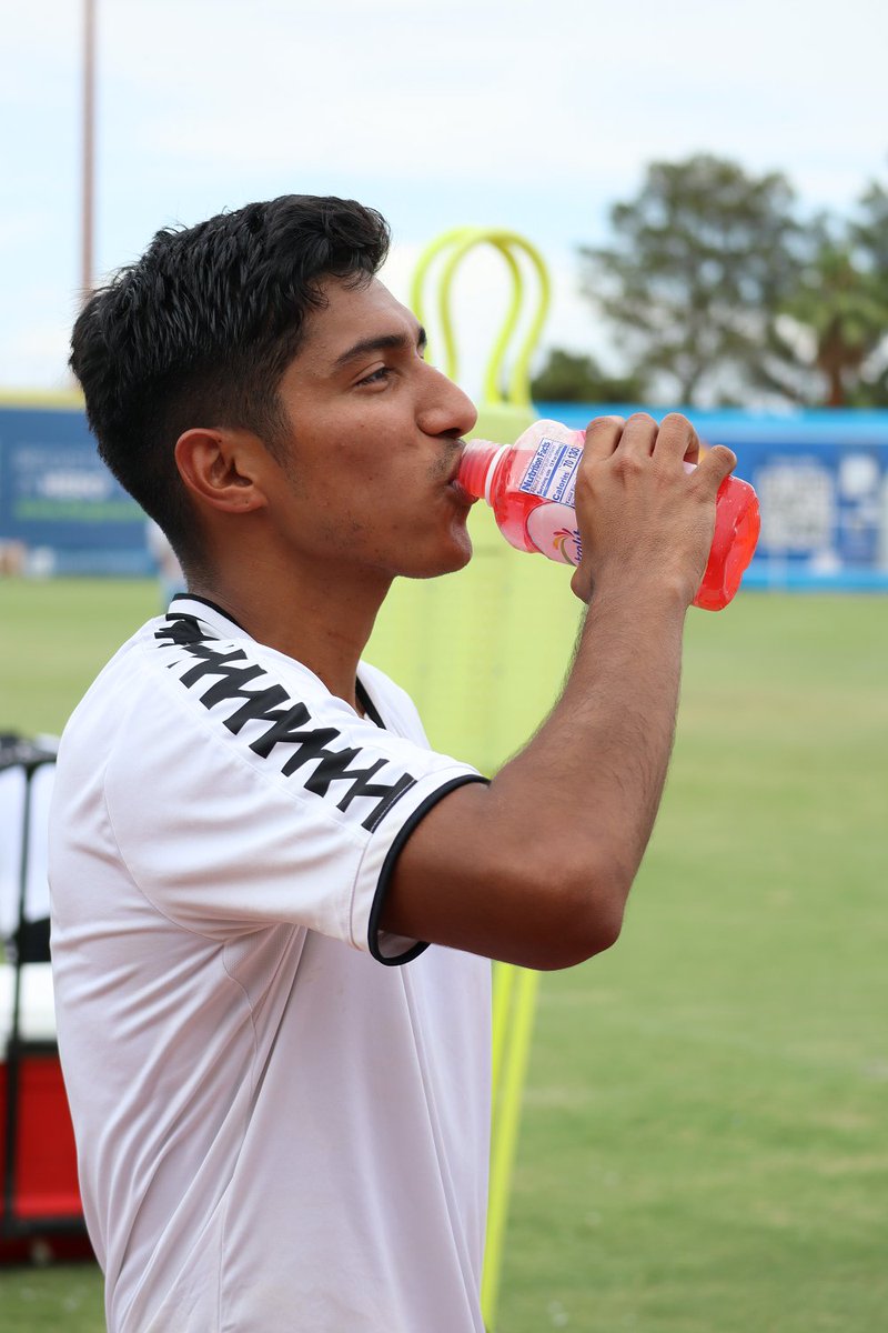 lvlightsfc's tweet photo. Morning, afternoon or night - @Electrolit has you covered with #InstantHydration!
#VivaLights โฝ๏ธ๐ #perfectformula #livehydrated https://t.co/Os0x2kRZdw