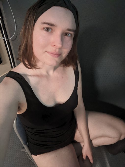 Your hippie friend is home alone with no pants on... What are you going to do??? https://t.co/UfuOVN<a href="/tag/mvsales"class="tags"><span>#mvsales</span></a>