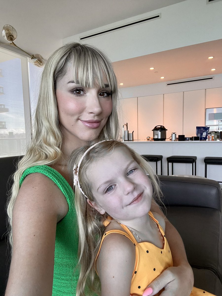 I’m a business owner and podcaster. We moved out of Canada out of concern that we’d be barred from traveling. We left right before that become a reality for a lot of Canadians.  #TrudeauMustGo