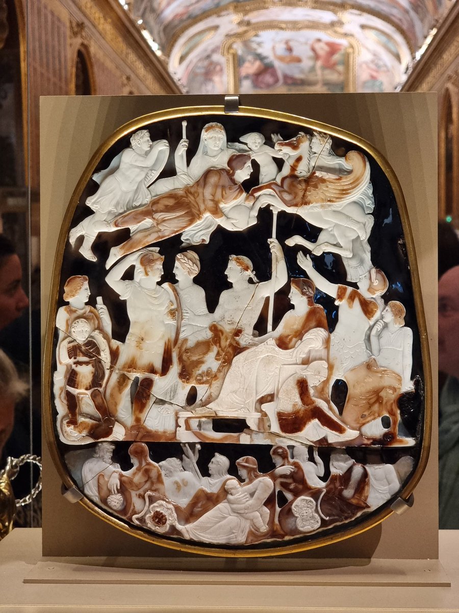 Bh_remi's tweet photo. Voyage passionnant à travers les riches collections de la @laBnF. Un véritable spectacle pour les yeux et l'esprit. https://t.co/py2BgKrHTD