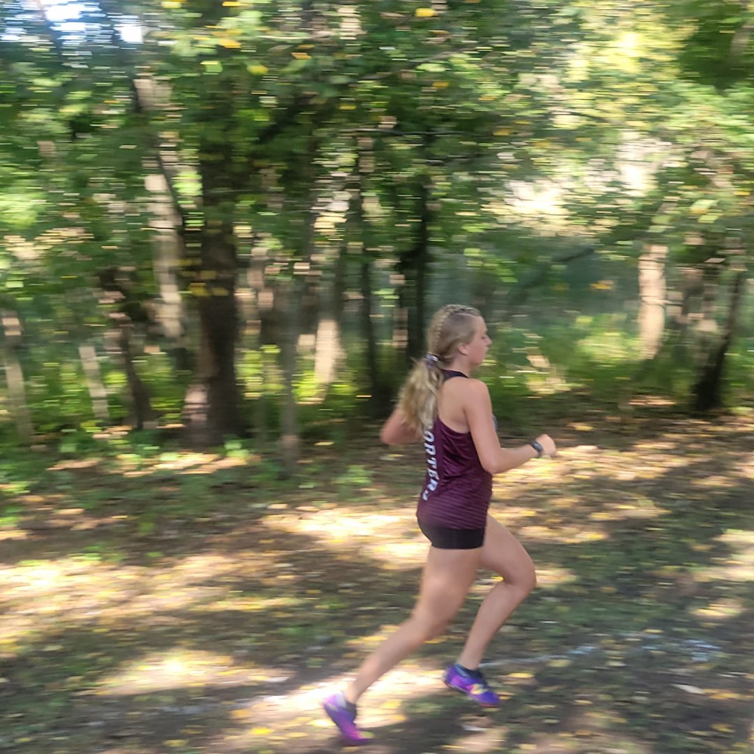 KaylaShea2023's tweet photo. Senior year is flying by! Great day at the Minooka Invitational! #goporters https://t.co/oKAHUP7X6d