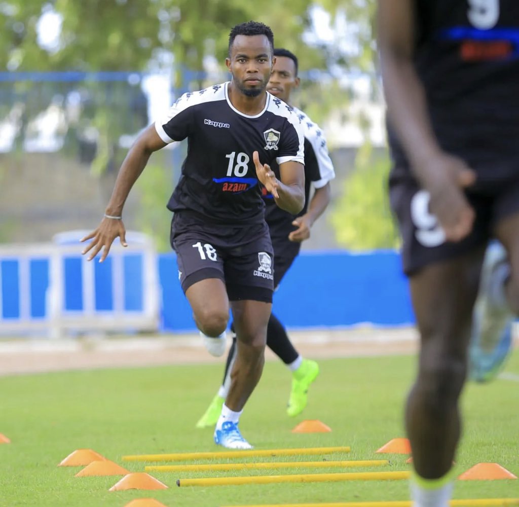imfuraluc01's tweet photo. #CAFCL | #USMAPR 

APR FC yakoze imyitozo ya nyuma kuri Stade Mustapha Ben Jannet y’i Monastir yakira abantu 20,000. 

APR FC izakirwa na Monastir kuri iki cyumweru mu mukino wo kwishyura 16H00 zo mu Rwanda. 

@bbfmumwezi 95.3 FM https://t.co/L16gpZTqHB