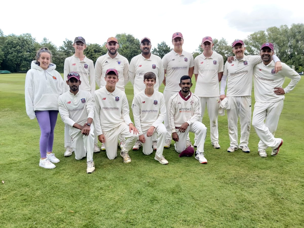 Huge congratulations to our 2nd XI who have gained promotion! Brilliant! You have done the club proud, well done to everyone involved at Monton CC 🏏👏🏼
