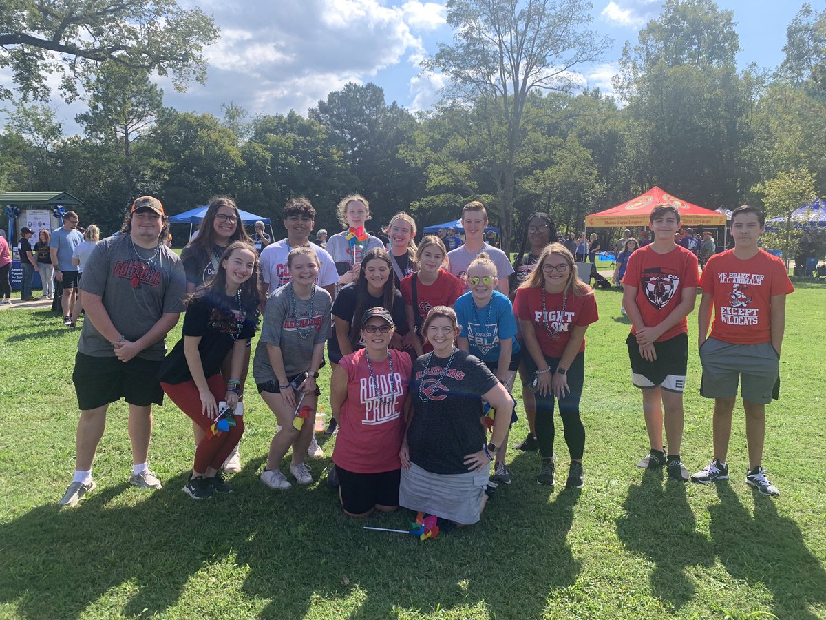 myhenley's tweet photo. FBLA members participated in the Out of the Darkness Walk this morning! https://t.co/rVtPs7i8e3