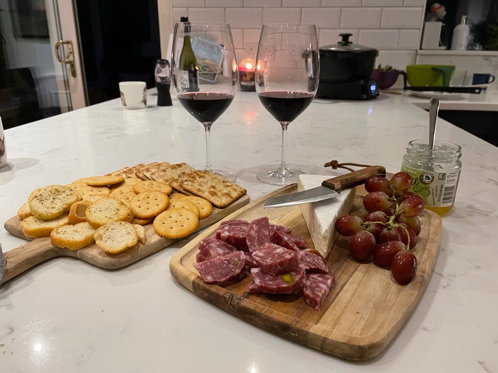 isabel-balmer-on-twitter-pre-dinner-nibbles-and-wine-and-a-loooong
