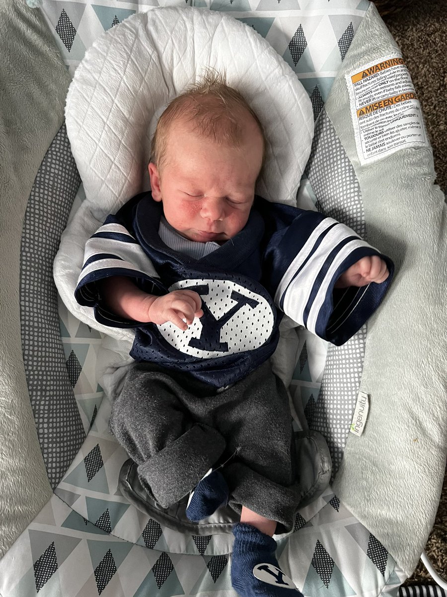 DavidAhlman's tweet photo. New to the Blue! Let’s go Cougs! #BYUFootball #BYUvsOregon https://t.co/7TKqnmi3WD