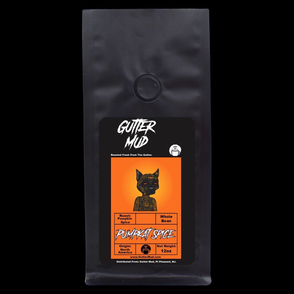 RocketMan_NFT's tweet photo. Pumpkat Spice is live!!! Grab you bag of pumpkin spiced @GutterMud at https://t.co/Ehl8R8IMaU!! All BGC holders get 15% off!!! Hit the DMs for the discount code!!! 😼 https://t.co/JTtpgSabTV