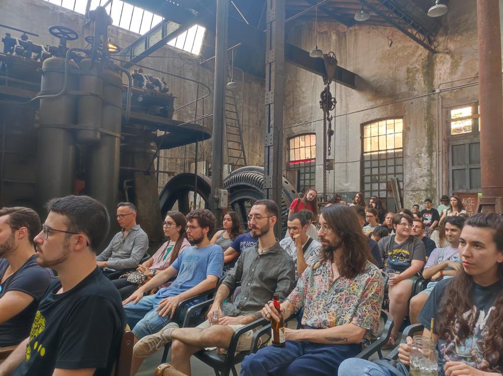 Gente Dando Charlas tweet media