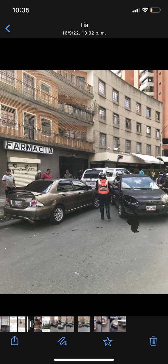 MundarainPablo's tweet photo. @TarekWiliamSaab @MinpublicoVEN Ayúdeme hacer viral esto policaracas oficial Alexander Martínez me remolcó mi vehículo lo dejaron caer de la grúa el carro quedó destrozado y choco 2 vehículos más y nadie se hace responsable ayúdeme hacerlo viral https://t.co/u0LEFy5Zk4
