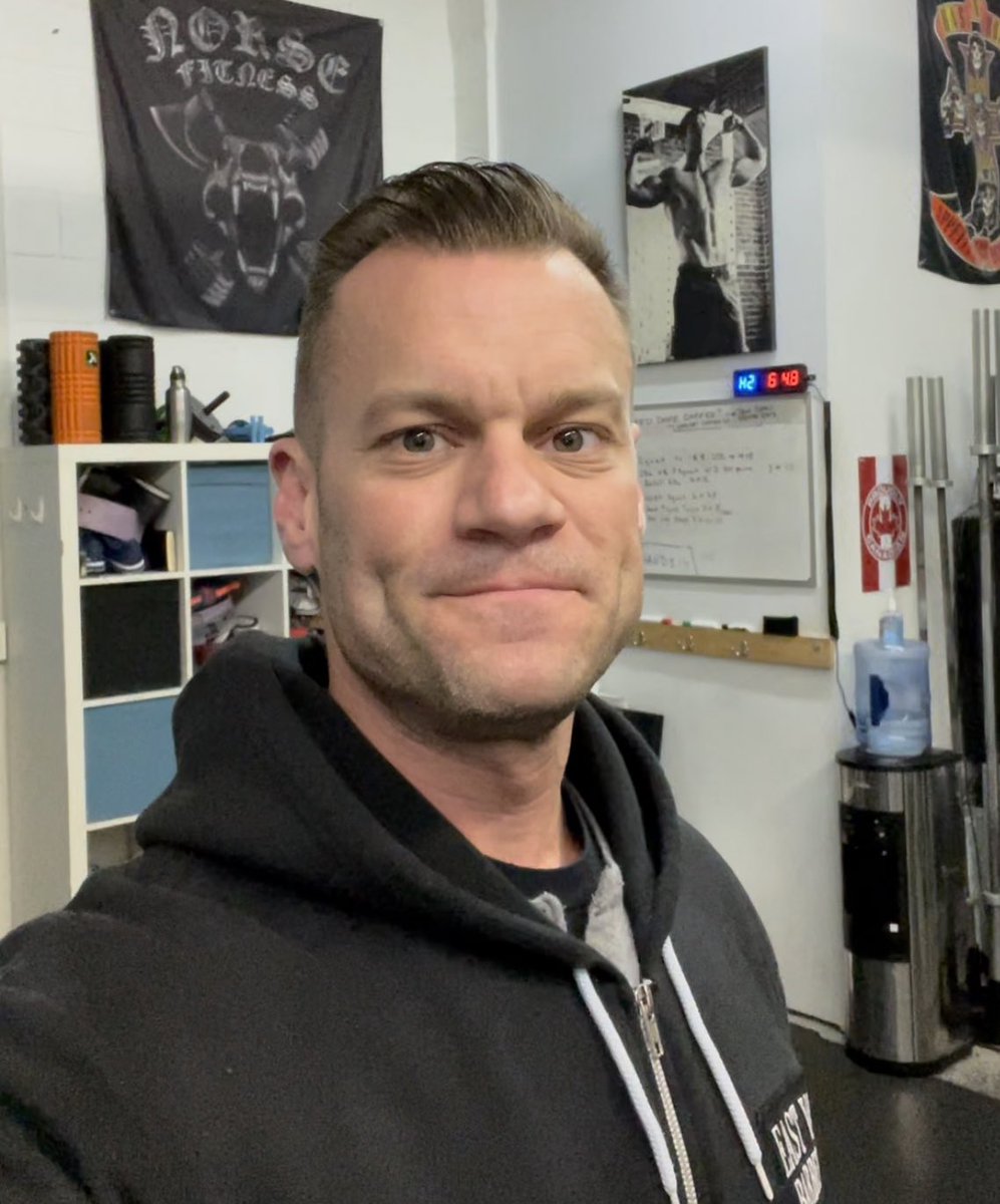 TrainWithBen's tweet image. I’m 45 years old, been happily married for 10+ years and have two beautiful children. I’m a small business owner, full of good vibes and love my country. According to @JustinTrudeau I am an extremist who needs to be dealt with. #TrudeauMustGo