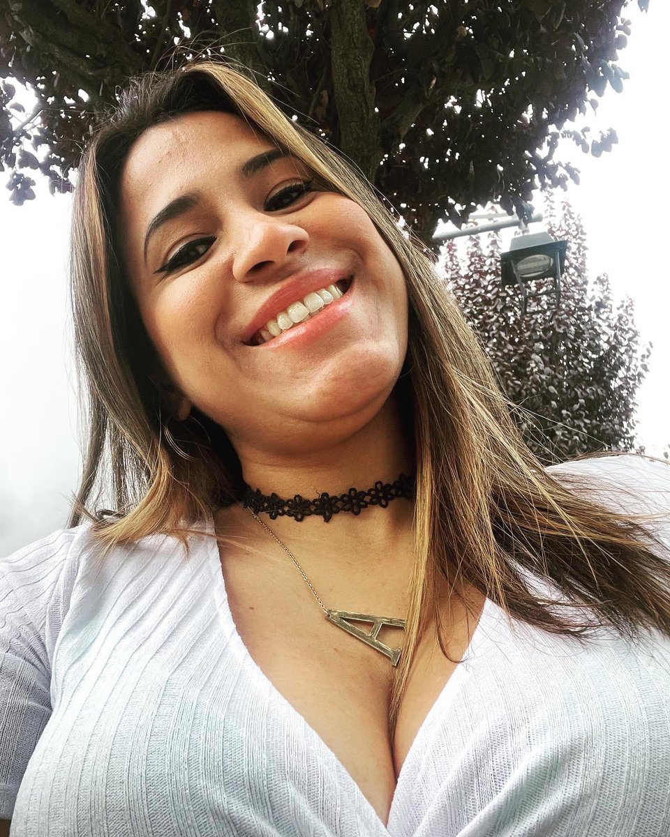 Yo tiro la piedra y alzo la mano, para que vean quien lo hizo … esa es la diferencia entre tú y yo 🙋🏽‍♀️