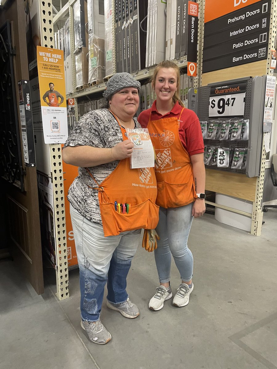 DH Makayla recognizing Cindy closing a quote with a $20,700 sale  #creatingshareholdervalue <a href="/destrella5/">danae</a> <a href="/CurtisC15838159/">Curtis Chambers</a> <a href="/gonzalesmic/">Michael Gonzales</a> <a href="/ParrishCannady/">Parrish Cannady</a> <a href="/jetem_renee/">Jetem Renee</a> <a href="/garland_haynes/">Garland Haynes</a> <a href="/keren_gorg/">Keren Gorglione</a>