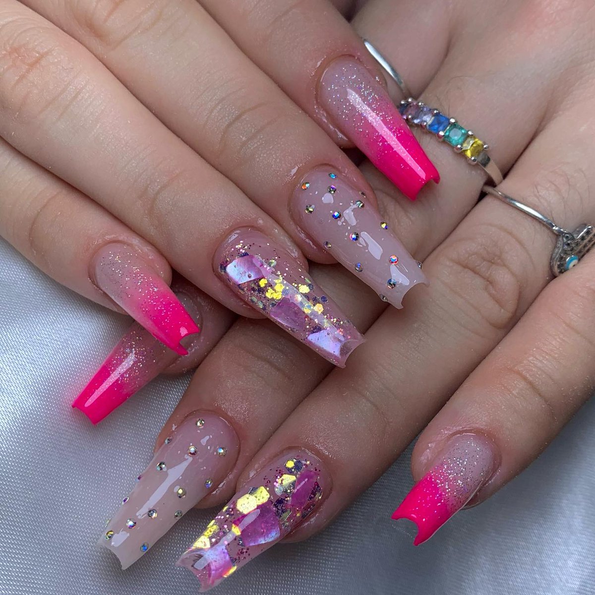 onenailsinspo's tweet photo. 📸 ravennasouzanails https://t.co/GEfZQk1ini