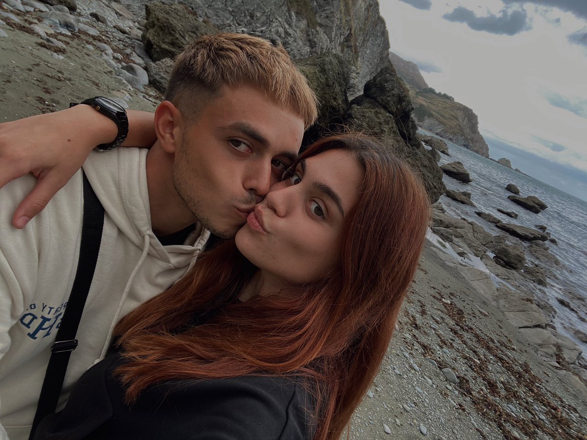 aleexiatiburcio's tweet photo. Debo de decir, que tengo el novio más guapo❤️ https://t.co/LY6xq4E6Kz