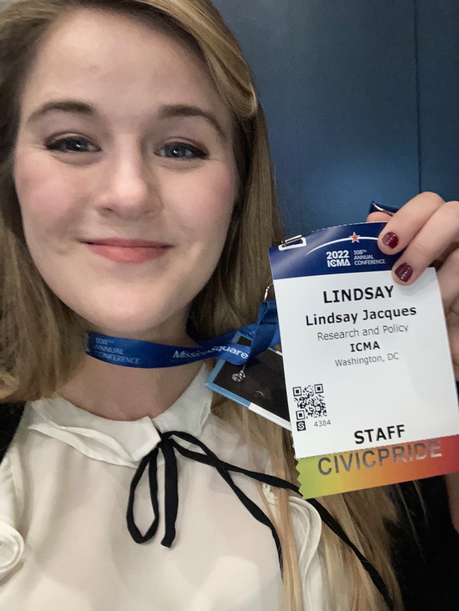 Jinjiloo's tweet photo. @CivicPrideLGBT @ICMA @ICMAevents @heypamdavis I’ve got mine, make sure to get yours! #icma2022 @CivicPrideLGBT @ICMAevents https://t.co/WUAAJDMNep