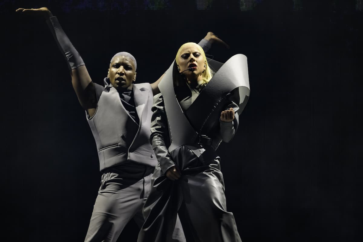 irenkoo's tweet photo. Ya pero, hablemos de que hoy Lady Gaga culmina con el Chromatica Ball en Miami, eso trae el fin de la era Chromatica, una de las eras más duras, que pintaba ser la era con mayor fuerza de Lady Gaga desde Born This Way, una era tan potente con un mensaje tan significativo ... https://t.co/yKL8W3fTah