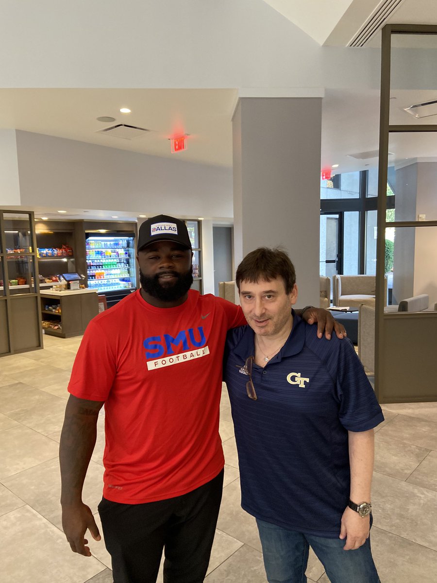 HowardShatsky's tweet photo. Pre game lunch with my client @_CoachSims as @SMUFB takes on @TerpsFootball tonight in College Park.

#SMUFootball #PonyUpDallas #Terps #CoachesAgent https://t.co/N7iuiEkGvM