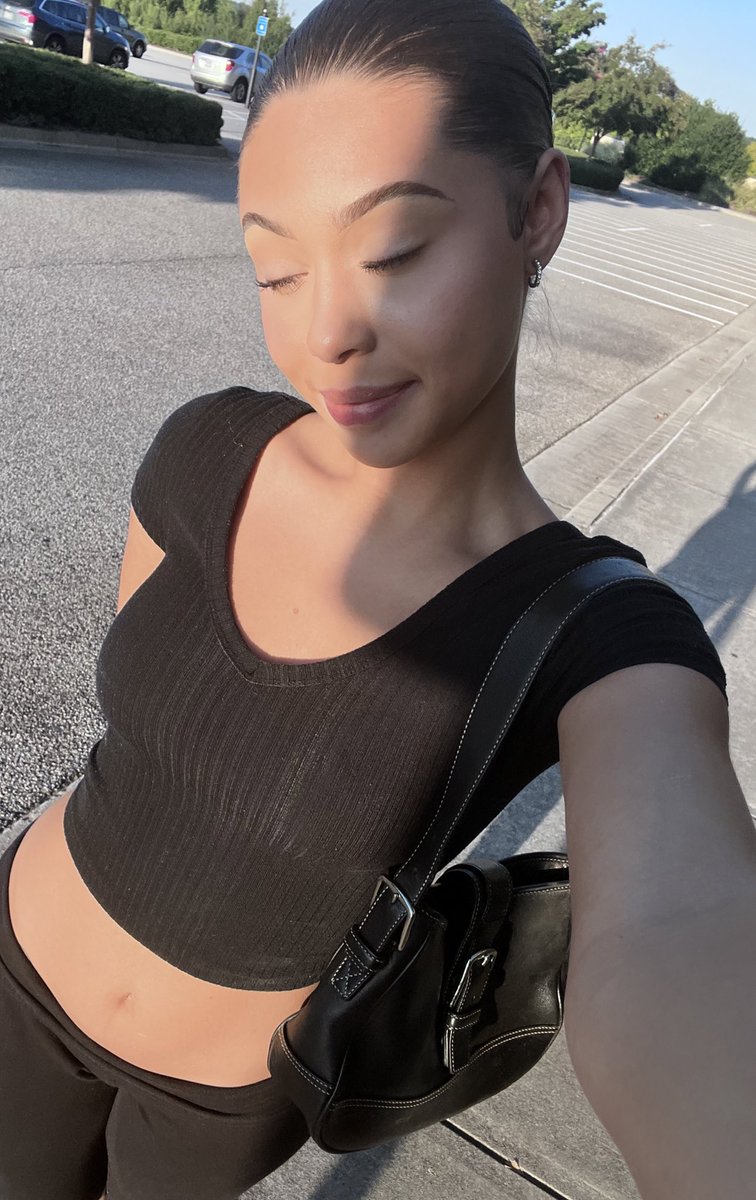 mjmarchons's tweet photo. Shopping days are the best days🖤 https://t.co/T0LaHHOpmX