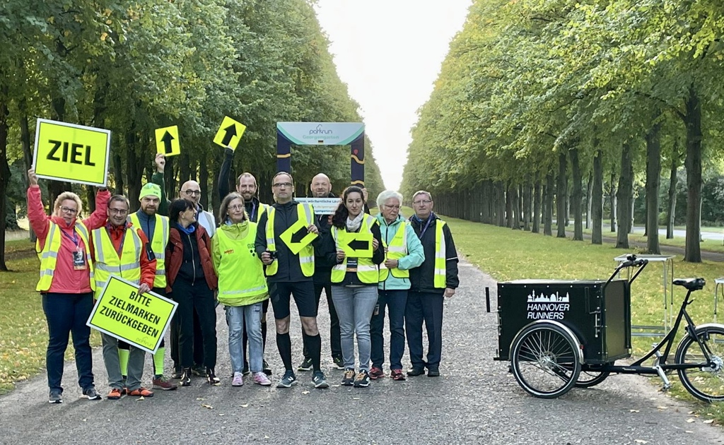 georgengartenpr's tweet photo. #georgengarten #parkrun #hannover
#️⃣ 179
🗓 17.09.2022
🏁 89 parkrunner 
🆕 19 first timer
⏱ 15 new PBs
🦸 14 volunteers 🦺
🌳🏃‍♀️🏃‍♂️🌳
#loveparkrun #liebeparkrun https://t.co/UeIM1oAqf6