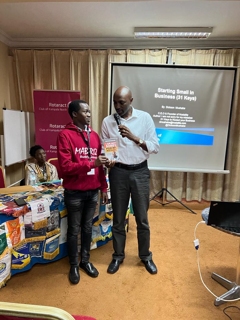 DicksonMushabe's tweet photo. Thank you @kanosug for recognizing me and for Inviting me to speak at your fellowship.
Thank you for buying my books too
#31Keys #entrepreneurship #startup https://t.co/p91gzGHHsK