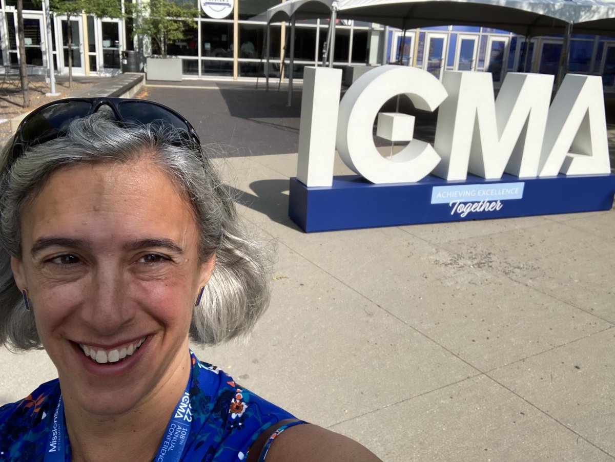 ilanapreuss's tweet photo. I made it! #icma2022 @ICMA Getting ready to go to tonight’s reception & for my talk at 9:15am tomorrow! #citymanager #countymanager #localleaders https://t.co/PXhWTAbu7Q