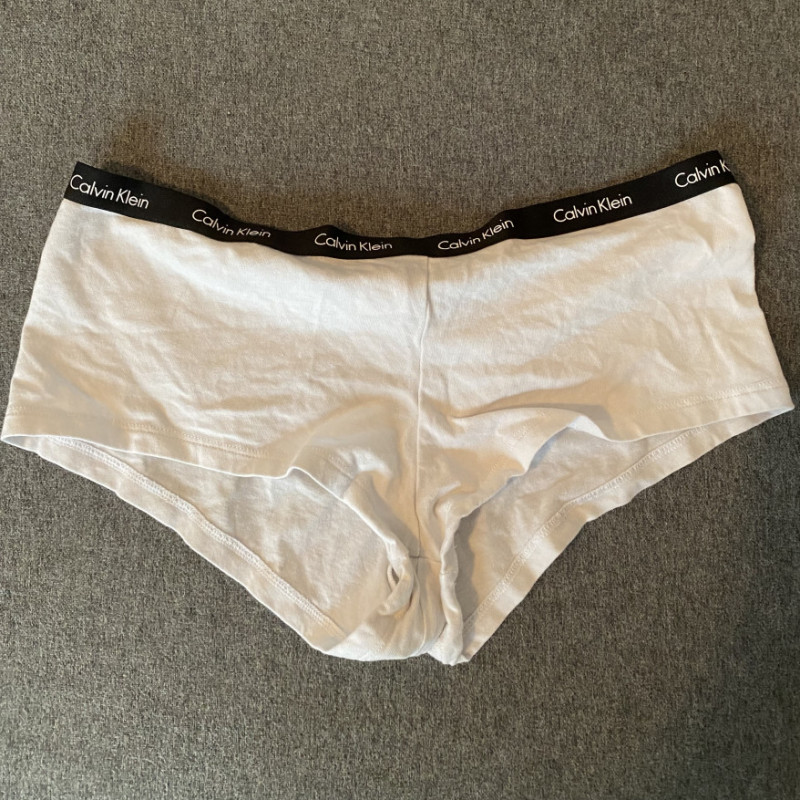 Mistress Zoey Backup on Twitter "White Calvin Klein Panties by