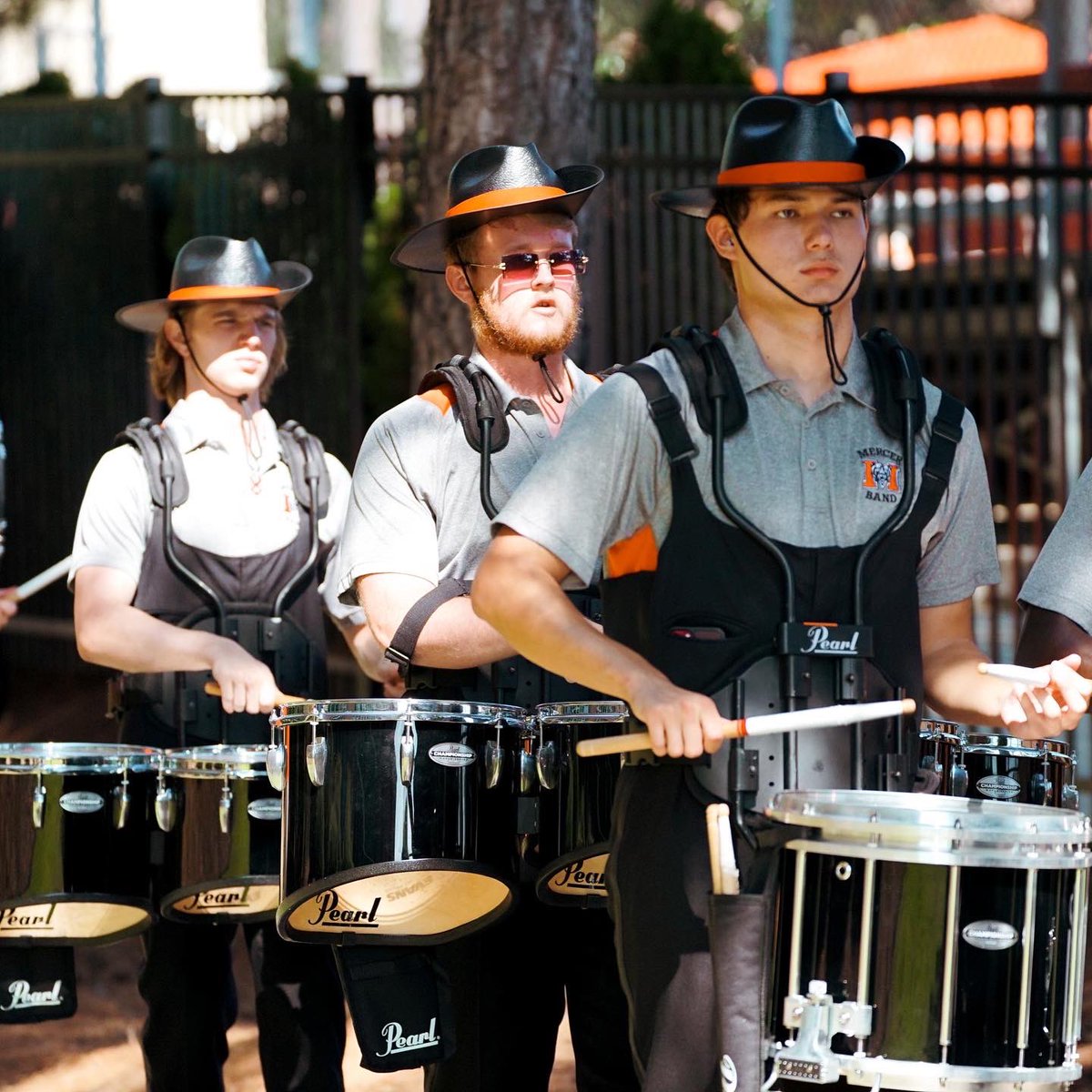 𝐁𝐞𝐚𝐫 𝐖𝐚𝐥𝐤 𝐕𝐢𝐛𝐞𝐬.

#RaiseTheBar | #RoarTogether