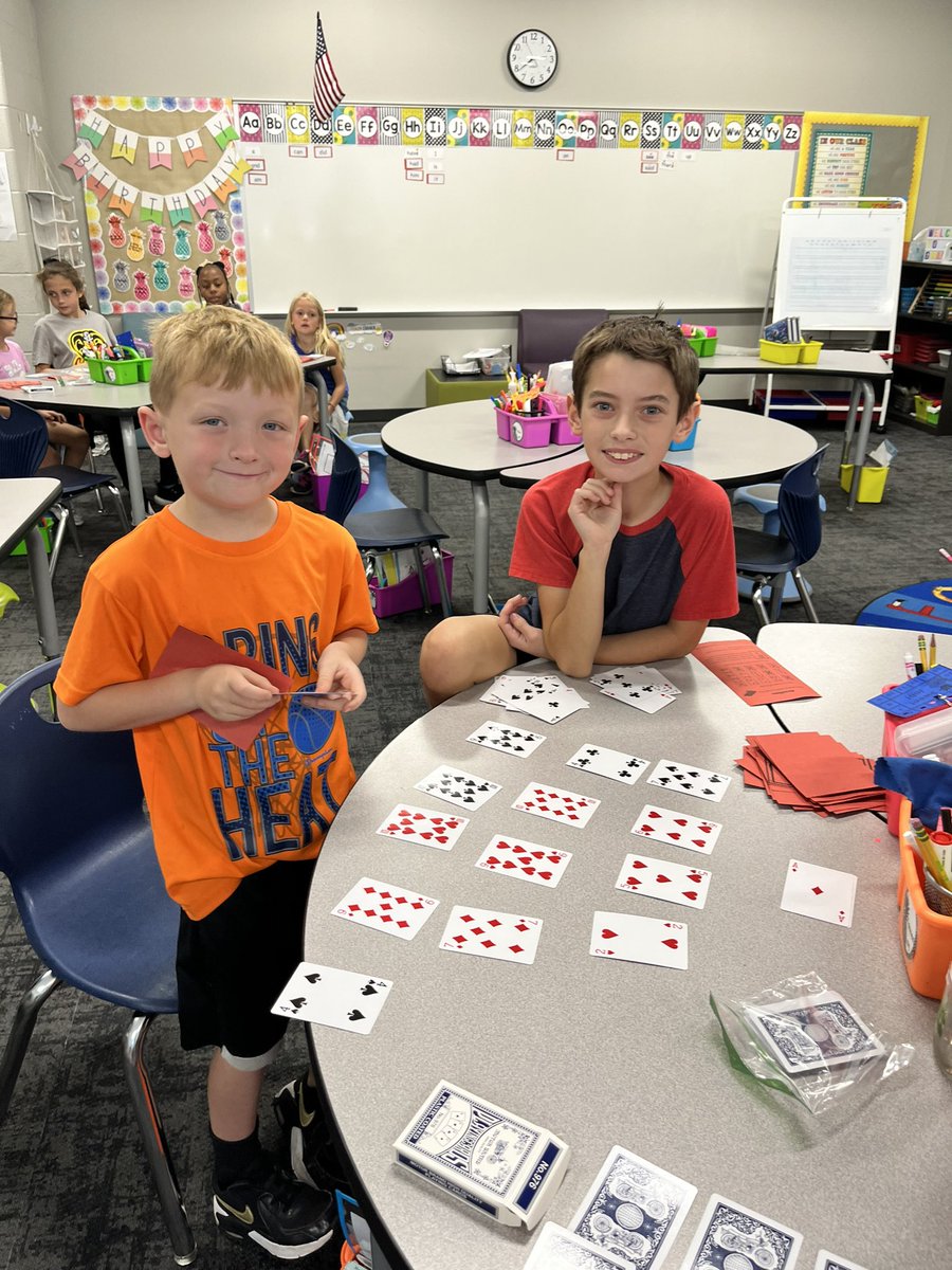 Nunzia Hoog tweet media