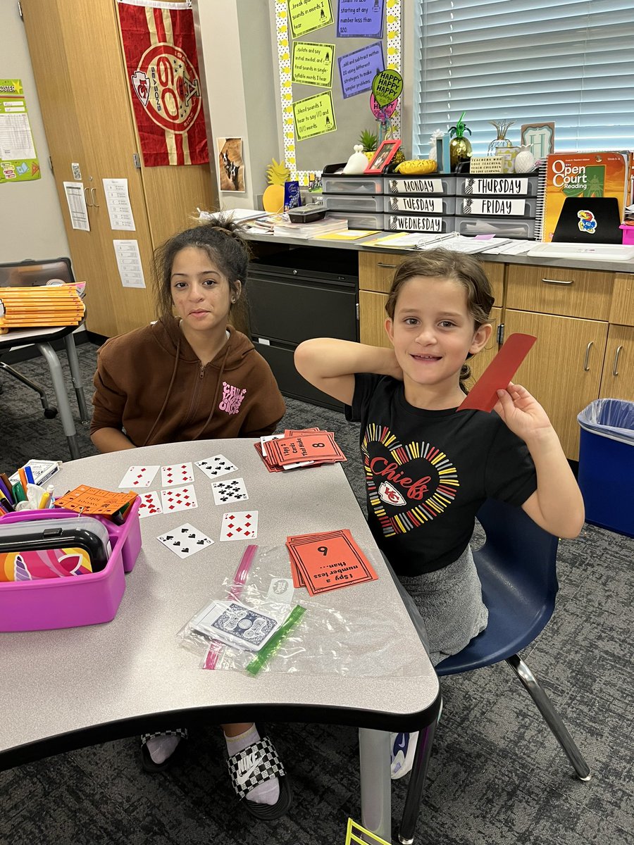 Nunzia Hoog tweet media