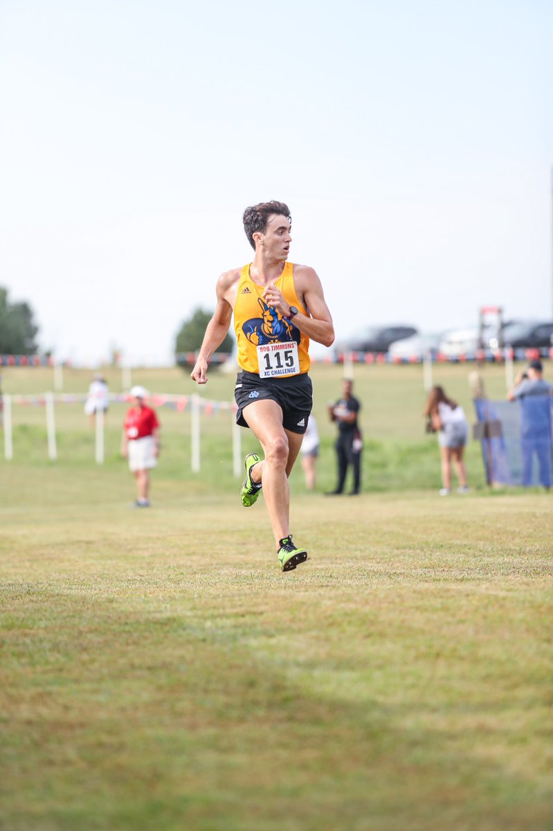 KCRoosTrackXC's tweet photo. Men’s individual results from Greeno/Dirksen Invitational:

⭐️ Joan Rocha (26:53.06) 
⭐️ Caleb Feuerbacher (27:15.65) 
⭐️ Brandon Clark (27:18.34) 
⭐️ Kai White (28:15.00) 
⭐️ Armani Redes (28:29.54) 
⭐️ Samuel Cleary (28:38.57) 
⭐️ Ryhs Allen (29:07.07) 

#ROOUP | #DeclareKC https://t.co/b2fBA3E4E6
