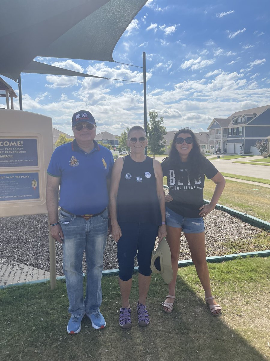 armoghan's tweet photo. #BetoORourke #BetoForGovernor #BetoforGovernor2022 Providence Village / Silverado Block walk for Beto. We are Beto’s Superheroes 🦹😂💙 https://t.co/wHfDL1B4s7