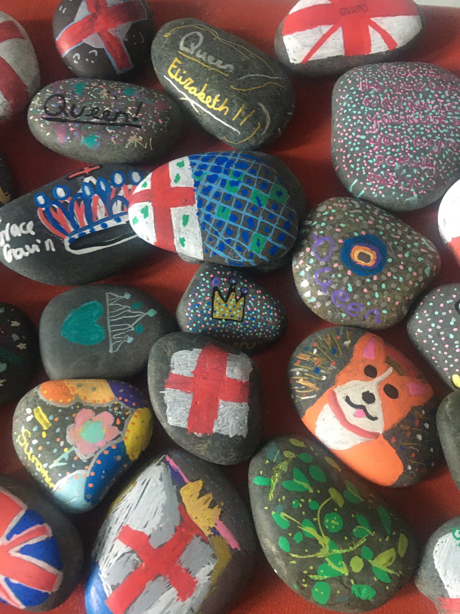 LuddenhamSchool's tweet photo. As a community we have taken some learning time to find out more about Her Majesty Queen Elizabeth II and have designed some rocks to help remember her. https://t.co/V1QO9sSs5x
