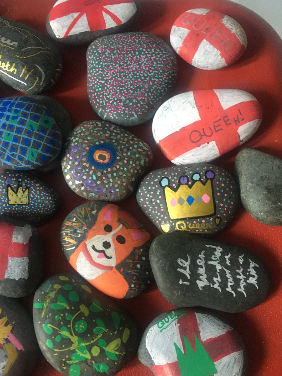 LuddenhamSchool's tweet photo. As a community we have taken some learning time to find out more about Her Majesty Queen Elizabeth II and have designed some rocks to help remember her. https://t.co/V1QO9sSs5x