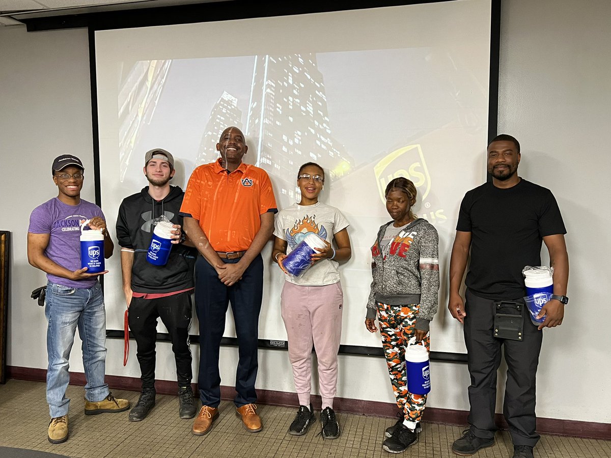 HubAlabama's tweet image. Say hello to the newest permanent UPS employees. Congrats on making seniority. It’s only up from here with an amazing company! #upsemployees #unitedparcelservice #montgomeryal