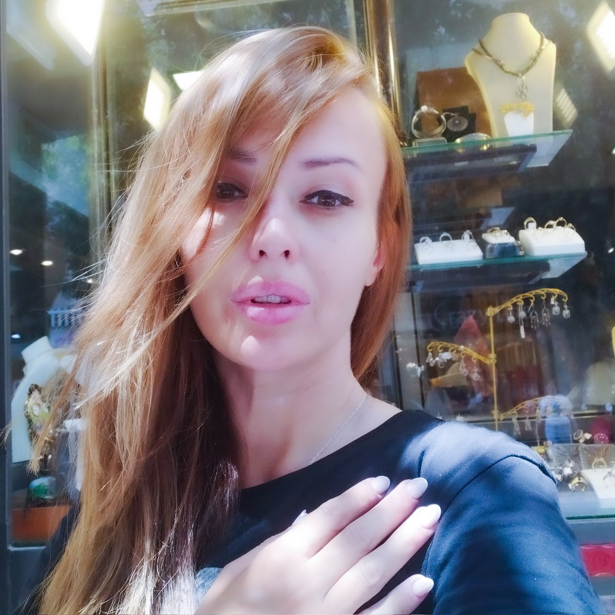 miridavidovic's tweet photo. Today, remember to #loveyourself and others while choosing to live in a state of unwavering #gratitude for the future you want to create. Believe you have already received everything you need to #liveyourpurpose, and watch as #miracles follow you like rain. https://t.co/aAUo7e0ZnQ