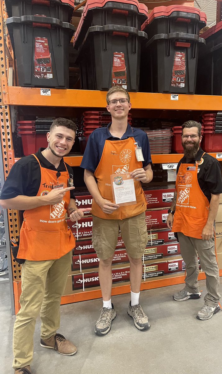 TristanG22's tweet photo. Congratulation’s to Kaden at store #6581 for his #FirstHomerAward! This is also my #FirstHomerAward given as the new Lumber/Building Materials DS at #6549. Great job Kaden! Special thanks to Seth S. and @StacyCa01915854 for welcoming me into their store and training me this week. https://t.co/m5CywTrIgr