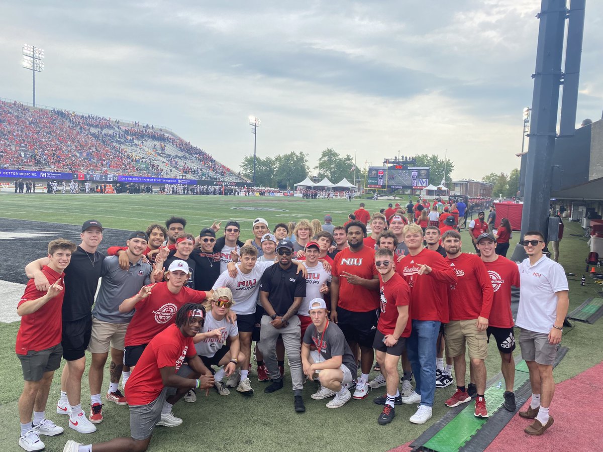 <a href="/NIUWrestling/">NIU Wrestling</a> supporting <a href="/NIU_Football/">NIU Football</a> <a href="/husk_experience/">Huskie Experience</a> #huskiessupportinghuskies