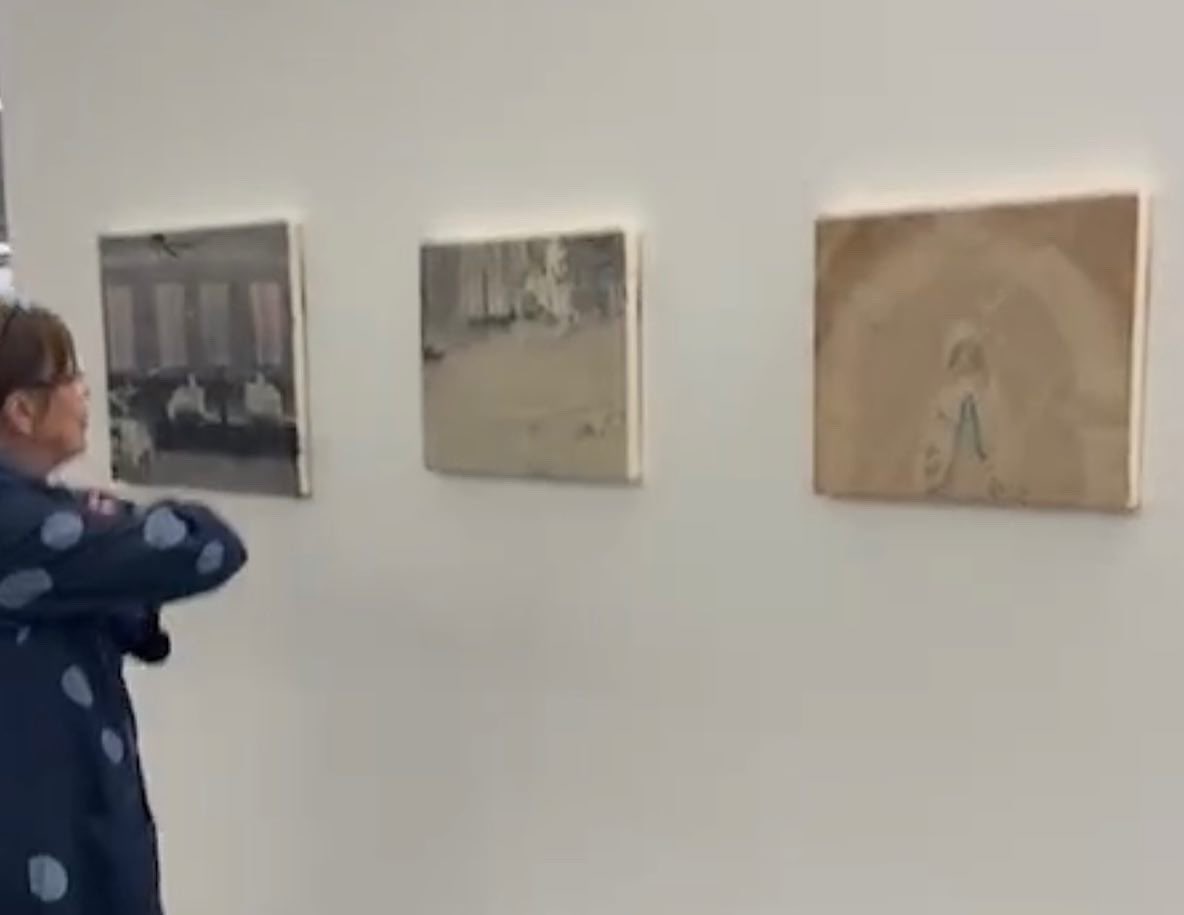 michellejconway's tweet photo. It is such an honour to be selected for the Contemporary British Painting 2022 exhibition ! It runs @HuddsArtGallery 21Sept-29Oct &amp; @ThamesSideSE18 11-27Nov #michelleconway #contemporarybritishpaintingprize2022 #cbp2022 #paintbritain #contemporarypainting #londonart https://t.co/EZT01jD7fT