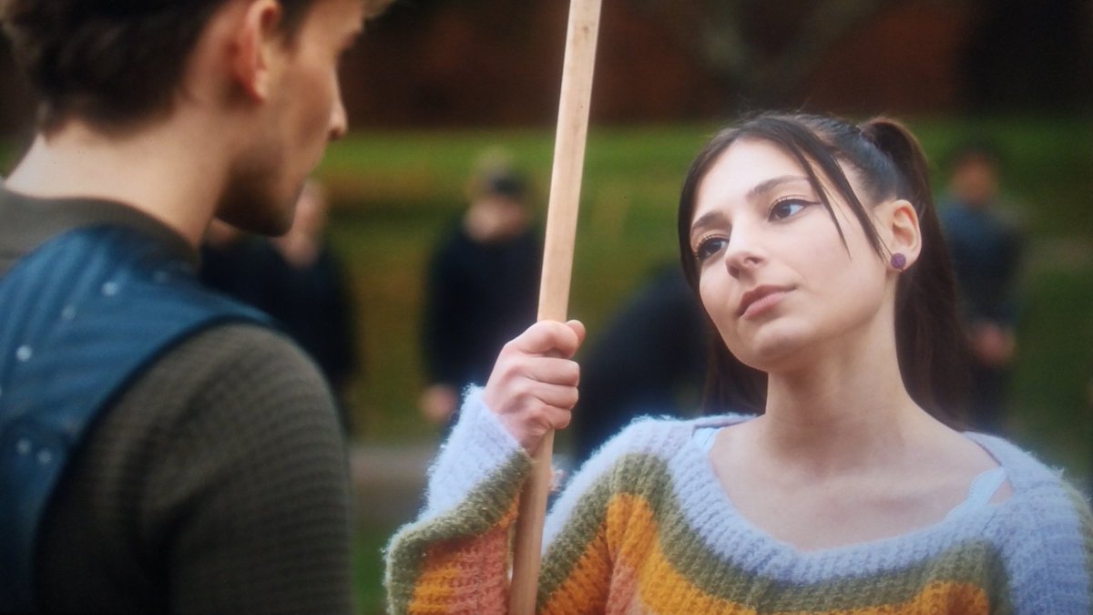 perrie 🎈 tweet media