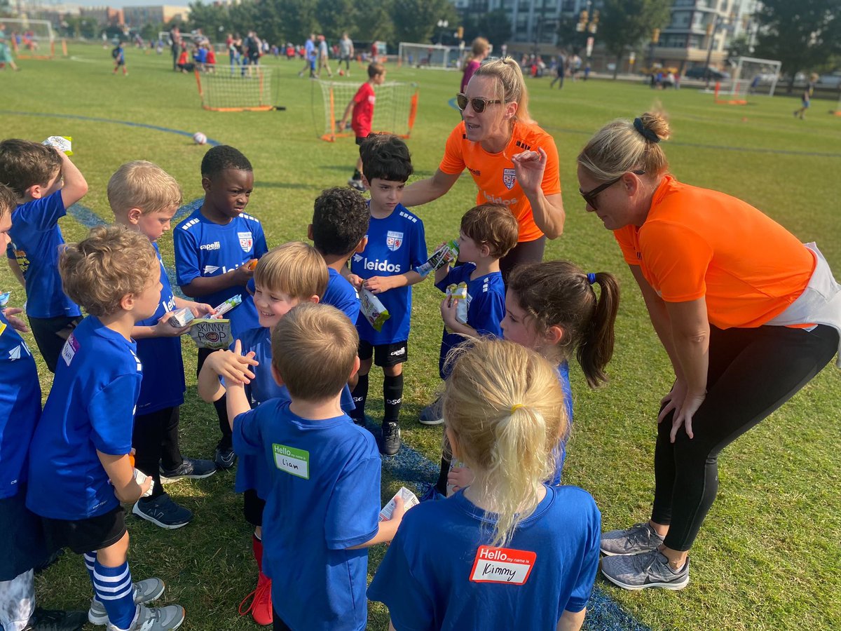 AlexandriaSoc's tweet photo. The Rec League is underway! What a beautiful Saturday to kick off the fall. We had a blast and loved seeing the fields filled with happy kids in red and blue jerseys! 🔴🔵 #ASACommunity https://t.co/u2IbSXn4tk