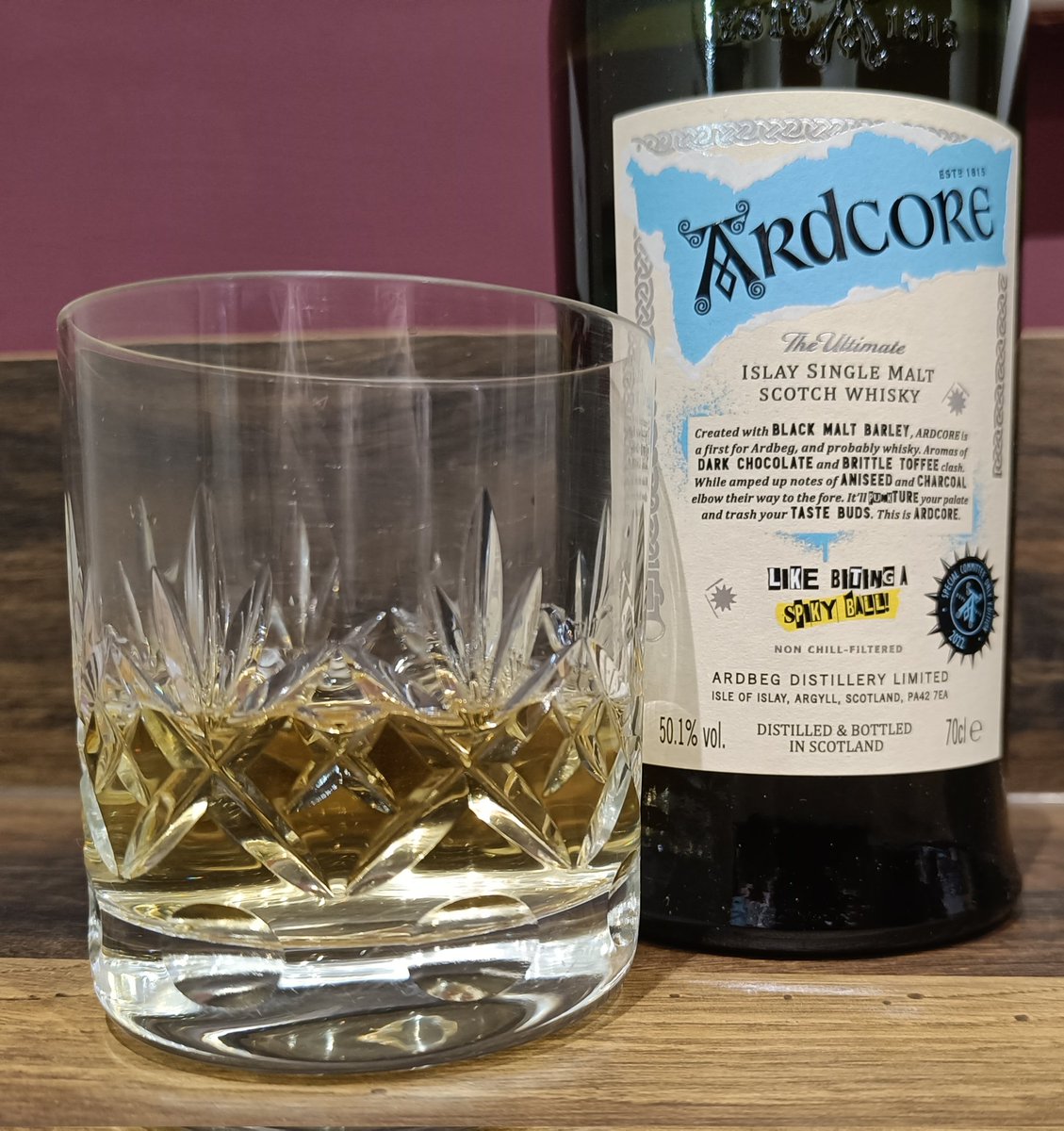 garryhunter's tweet image. The @Ardbeg Ardcore is tonights #properdram and it&apos;s not subtle. Big in-your-face flavours, this is full-on punk #LifeIsGood #slàinte