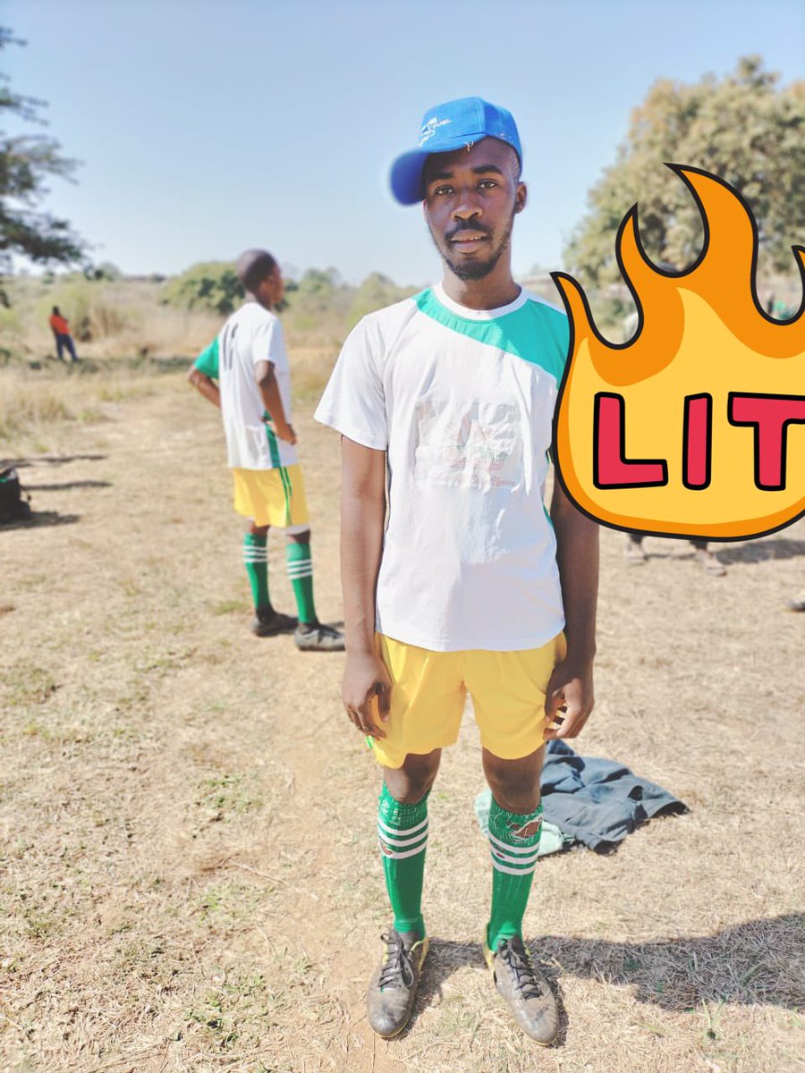 MathoboP's tweet image. #KaizerChiefs
New Kaiser chips striker💚 hit like for him